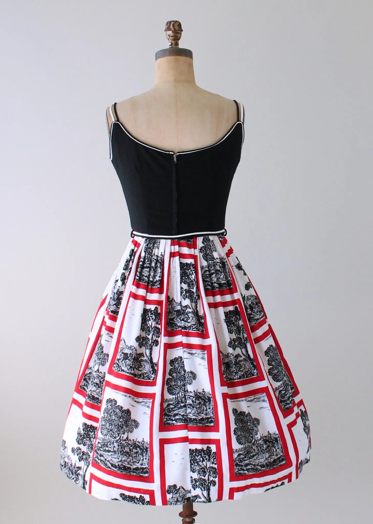 Vintage 1950s On the Hunt Novelty Print Sundress